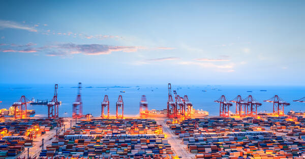 La Crisi dei Container e gli Effetti sul Commercio Internazionale Dureranno Ancora per Molto